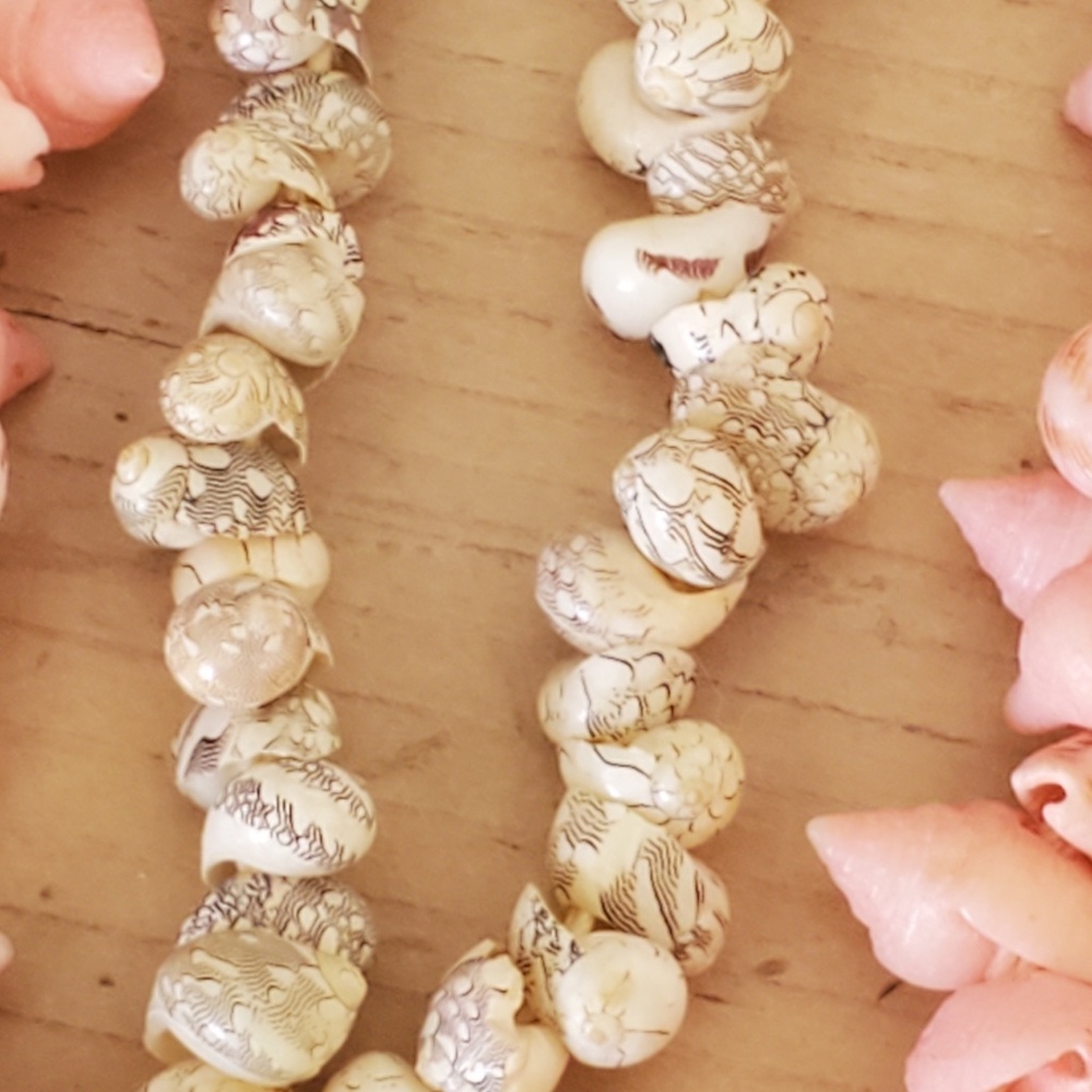 Vintage Tiny Shell Beaded Shell Necklace Bundle - image 5